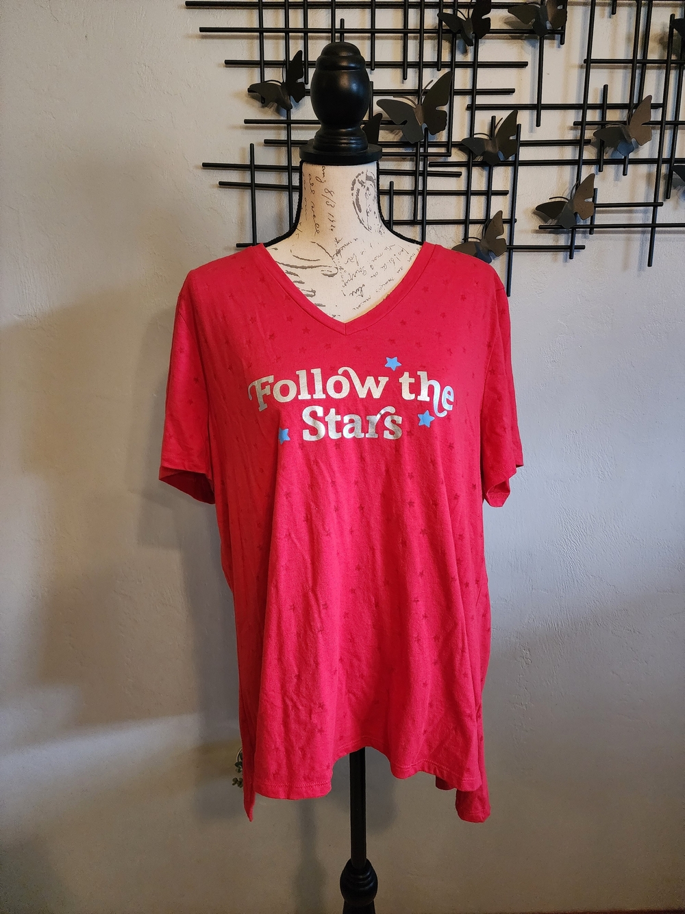 Lane Bryant Red V-Neck 'Follow the Stars' Graphic Tee